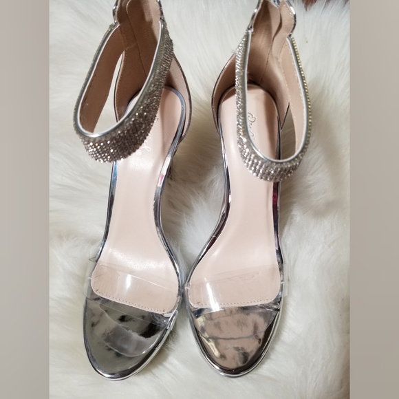 Last 8.5 🎀SILVER Rhinestone Ankle Strap Stiletto - Picture 3 of 6